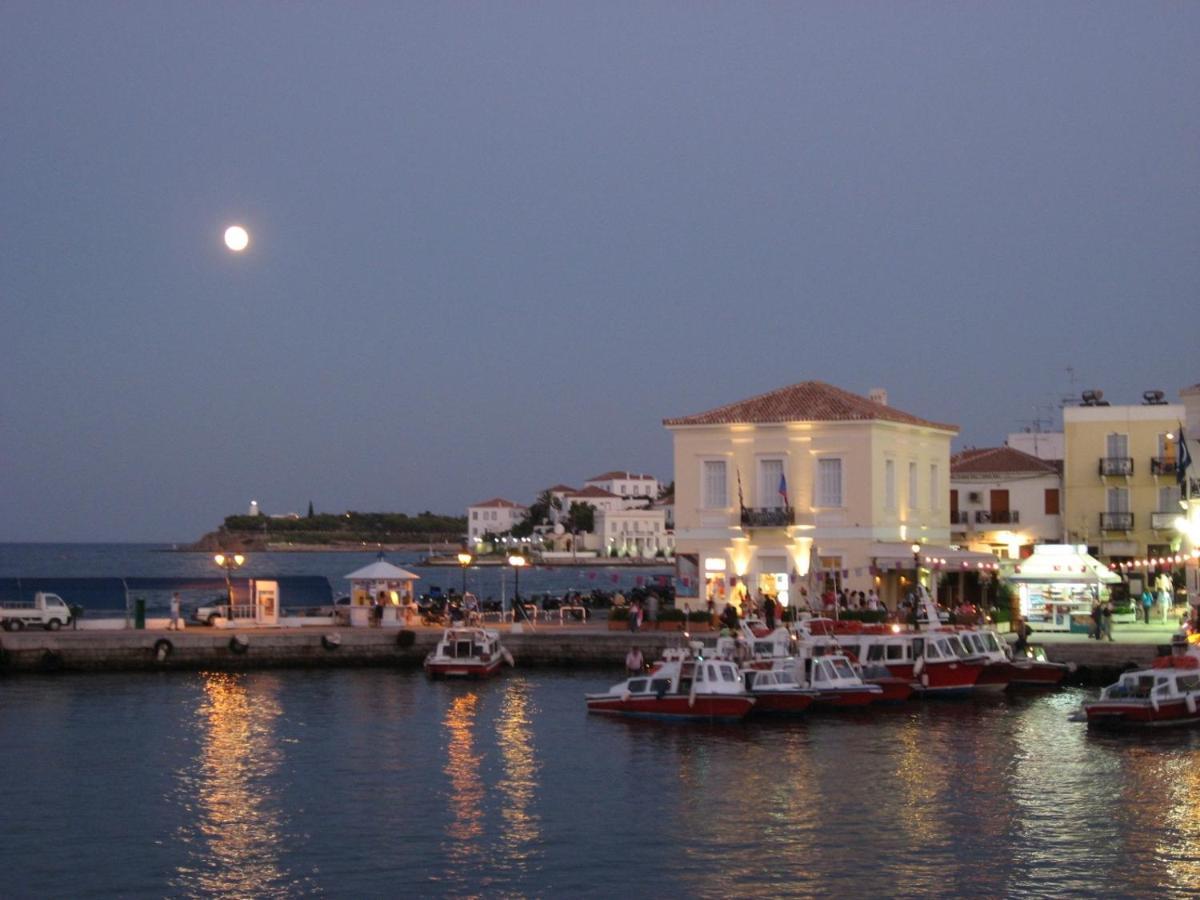 Summer House In Spetses Exterior foto